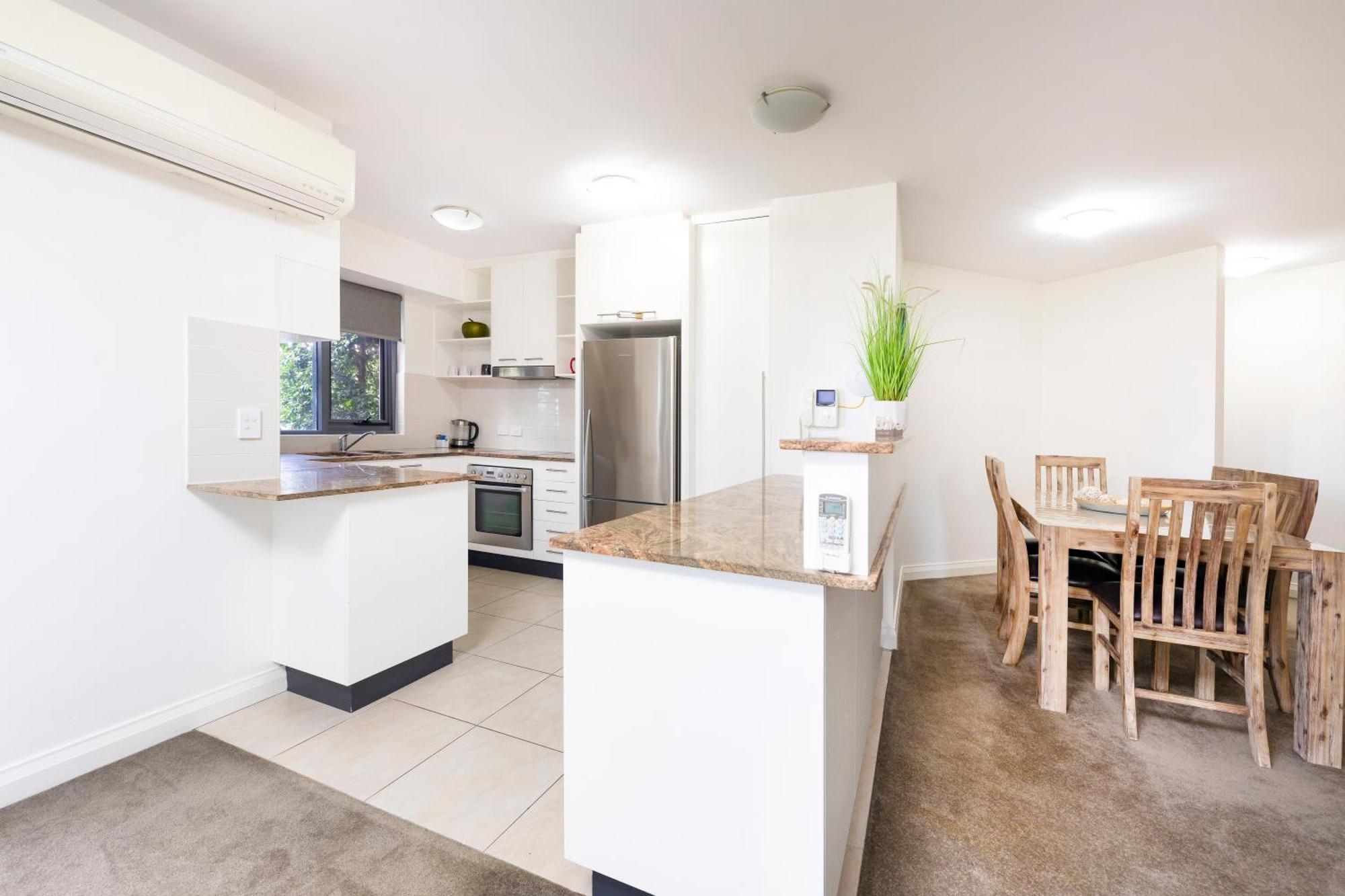 Sevan Apartments Форстер Экстерьер фото